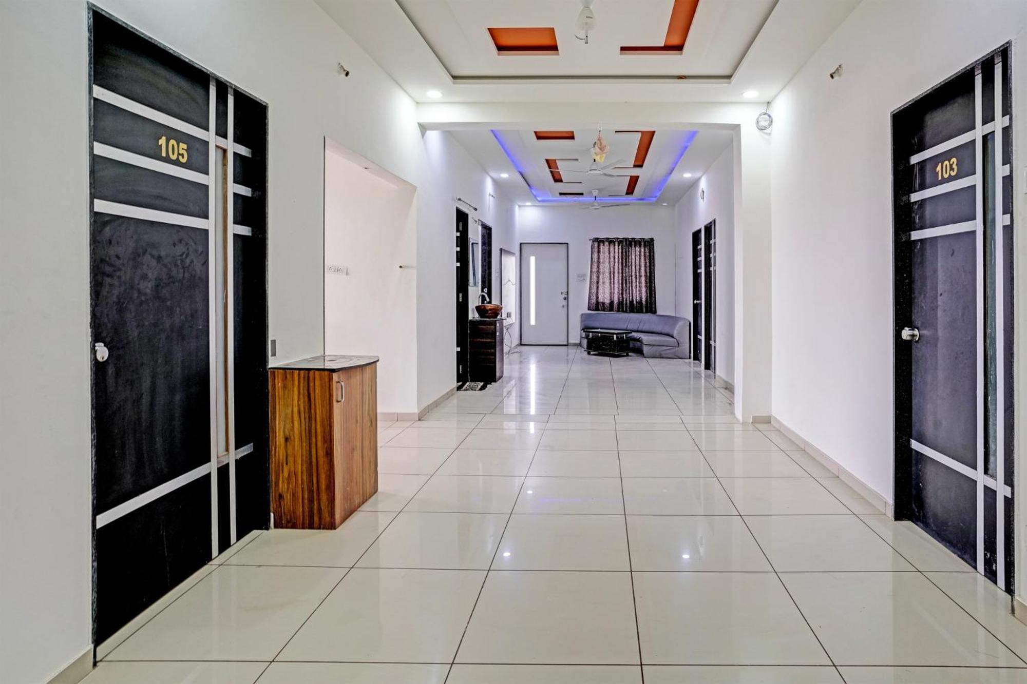 Hotel O White Palace Hotel 라즈콧 외부 사진